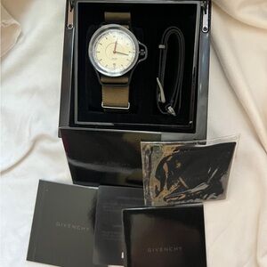 Givenchy Presents the "Seventeen" Watch by Riccardo Tisci ( Limited Edition)